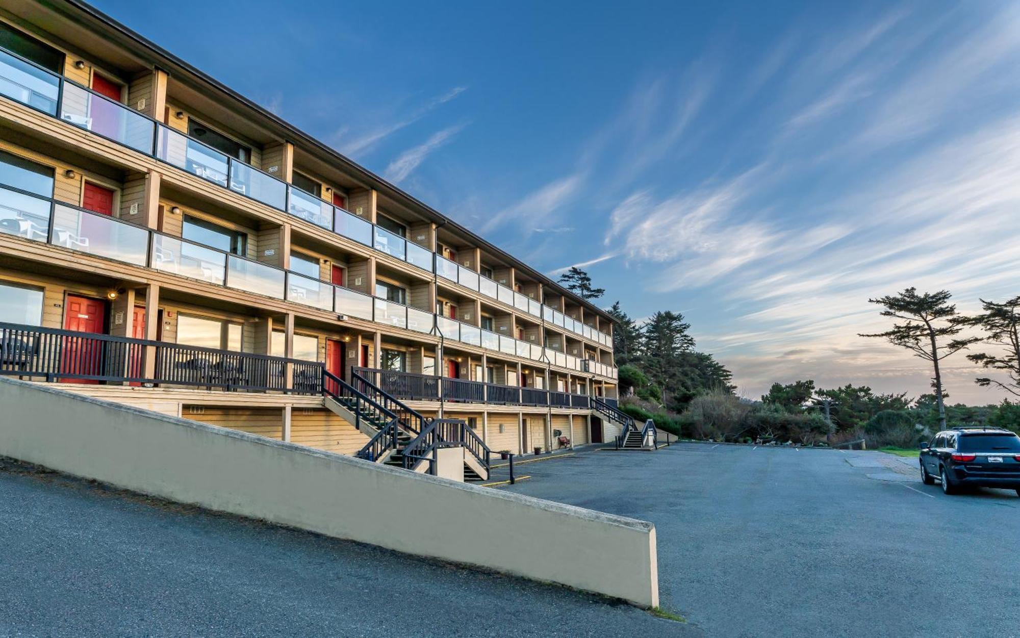 Gold Beach Inn エクステリア 写真