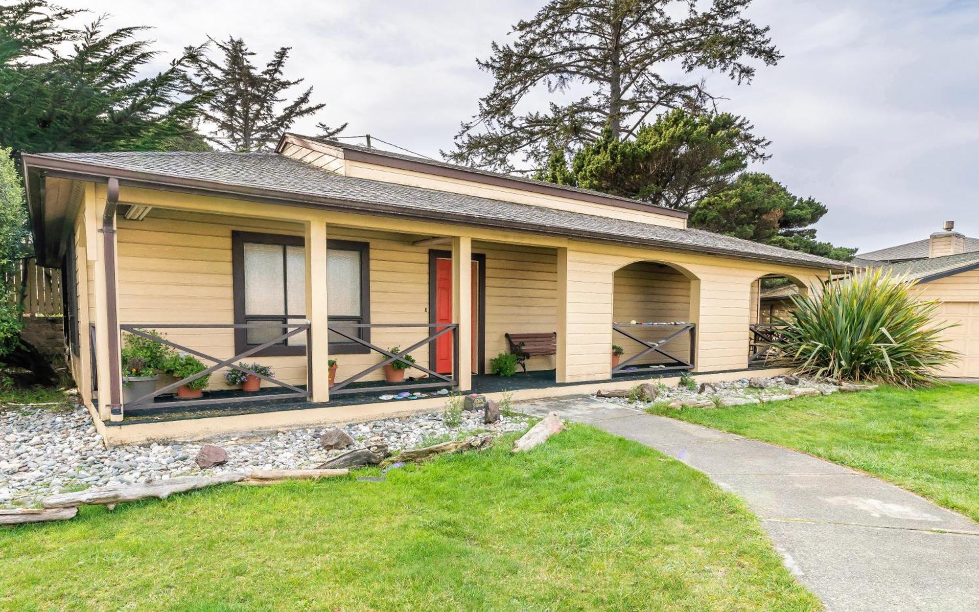 Gold Beach Inn エクステリア 写真