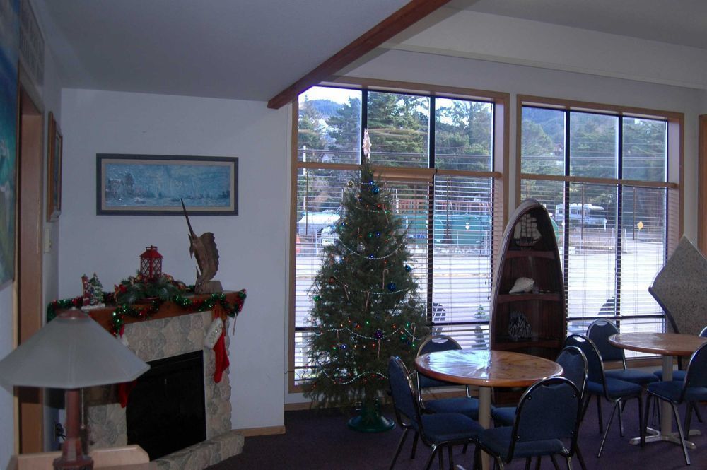 Gold Beach Inn エクステリア 写真