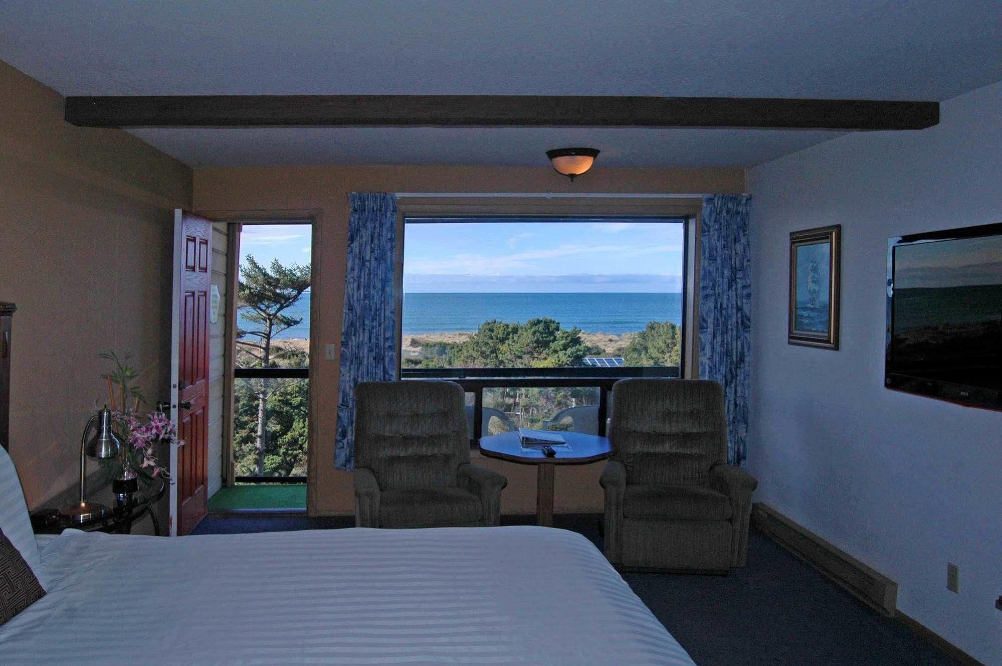 Gold Beach Inn エクステリア 写真