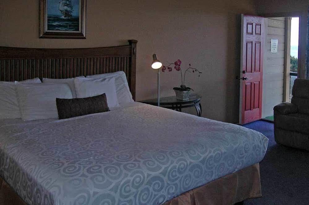 Gold Beach Inn エクステリア 写真